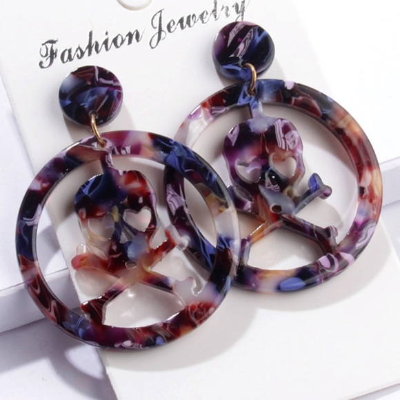 Jewelry - Tortious Skull Resin Earrings